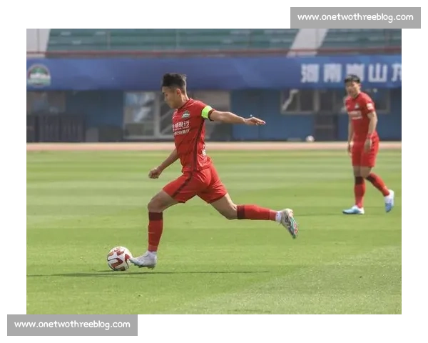 U22 国足核心徐彬开启冲刺训练 全力备战澳大利亚 U22 国足核心徐彬开启冲刺训练 全力备战澳大利亚